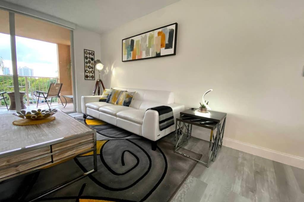 Yacht Club At Aventura 2 Bed 2 Bath Luxurius Cozy Brand New 2020 Apartment Luaran gambar