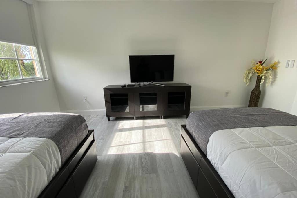 Yacht Club At Aventura 2 Bed 2 Bath Luxurius Cozy Brand New 2020 Apartment Luaran gambar